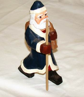 A statue of a santa claus

AI-generated content may be incorrect.