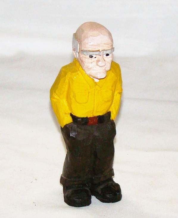 A small statue of a person
AI-generated content may be incorrect.