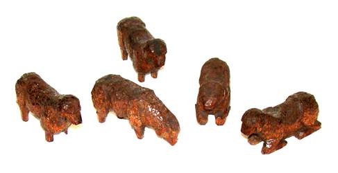 A group of wooden animals

AI-generated content may be incorrect.