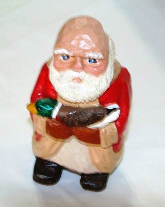A statue of a santa claus

AI-generated content may be incorrect.