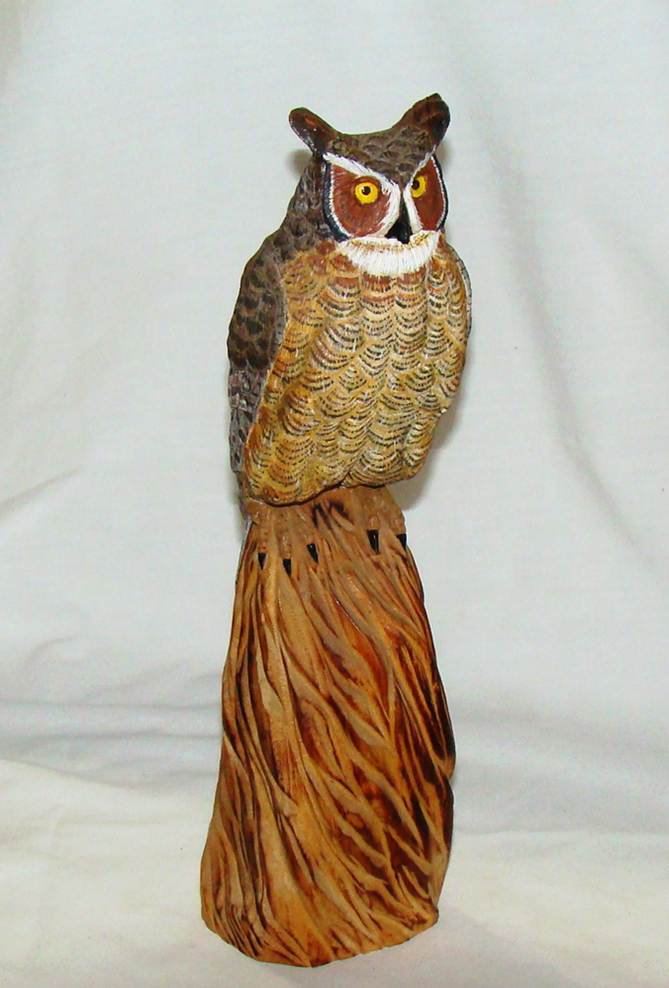 A statue of an owl

AI-generated content may be incorrect.