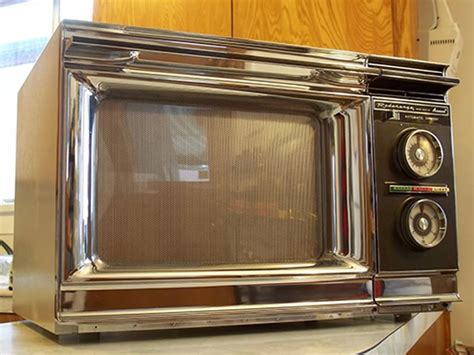 Vintage microwave ovens